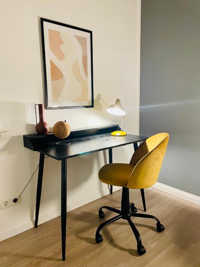 Klassen Stay - Exklusives Apartment Am Hbf - Kueche, Netflix, Kingsizebett Koblenz  Dış mekan fotoğraf